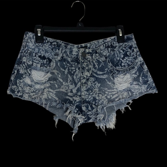 BILLABONG time keeps Floral Print Denim Distressed Shorty Shorts Size 5 - Picture 6 of 16